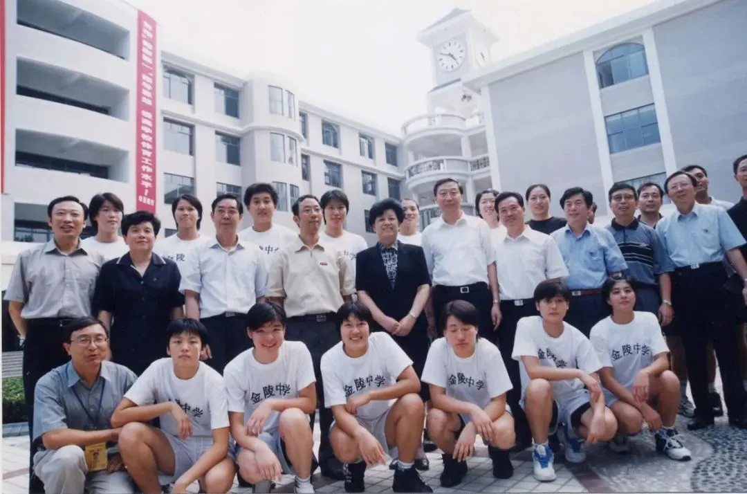 如何通过团队协作策略提升整体篮球水平_0